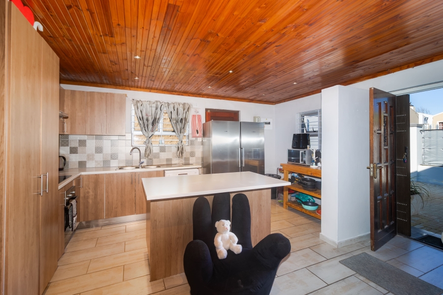 3 Bedroom Property for Sale in Protea Village Western Cape